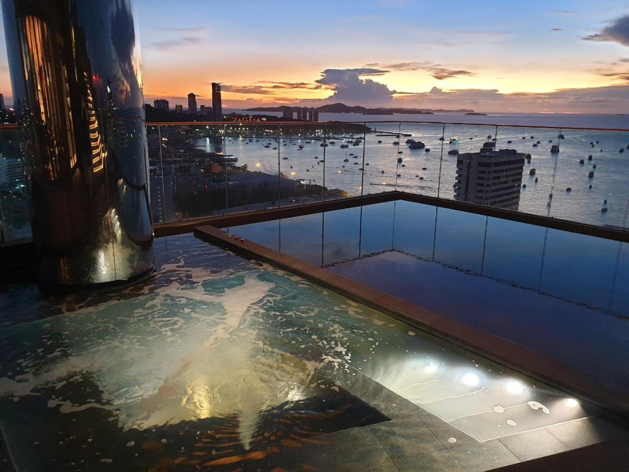 The Edge Central Pattaya Seaview With Infinity Pool & Free Netflix ภายนอก รูปภาพ